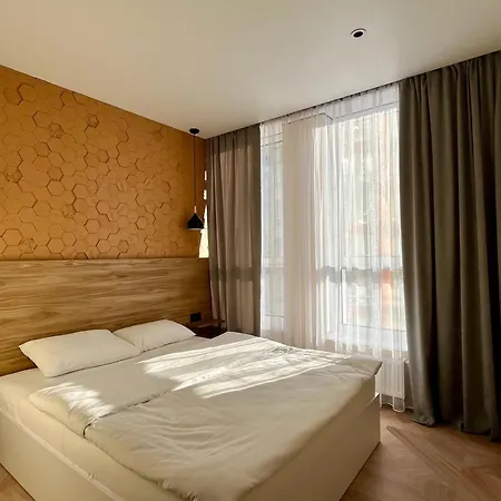Nyvky Suits Kyiv Room photo